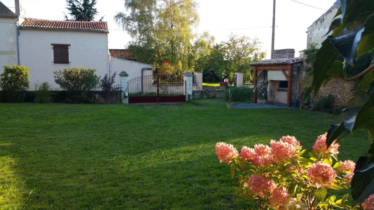 La Ferme Du Grand Bois Apartman Mouterre-Silly Kültér fotó